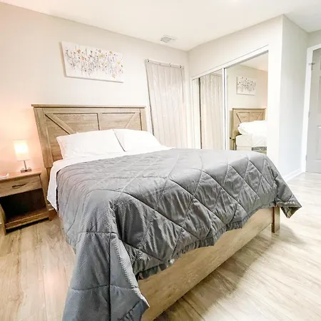 Beautiful Room In Prime Location